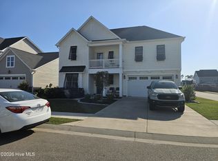12 E Shooting Star Ln, Hampstead, NC 28443