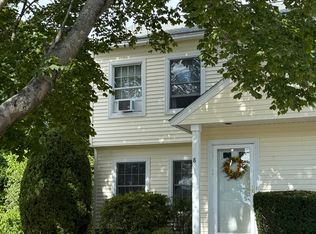 8 Clearview Dr, Scarborough, ME 04074