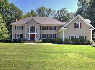 198 Meadows End Rd, Monroe, CT 06468