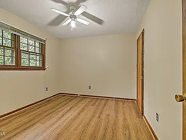 128 Sycamore Dr #128 — Photo 3