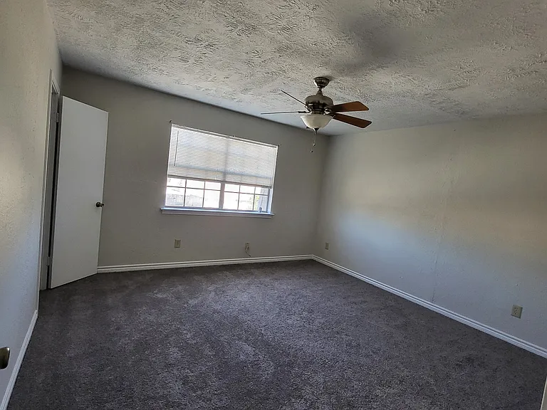 4150 Crow Rd #17 — Photo 16