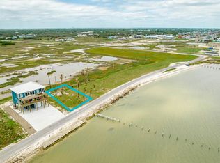2107 Shell Ridge Rd, Rockport, TX 78382