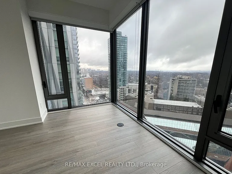 8 Cumberland St #1808 — Photo 7