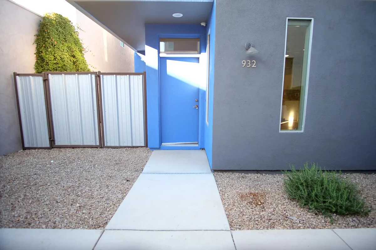 Building Photo - 932 E Lustrum Ln