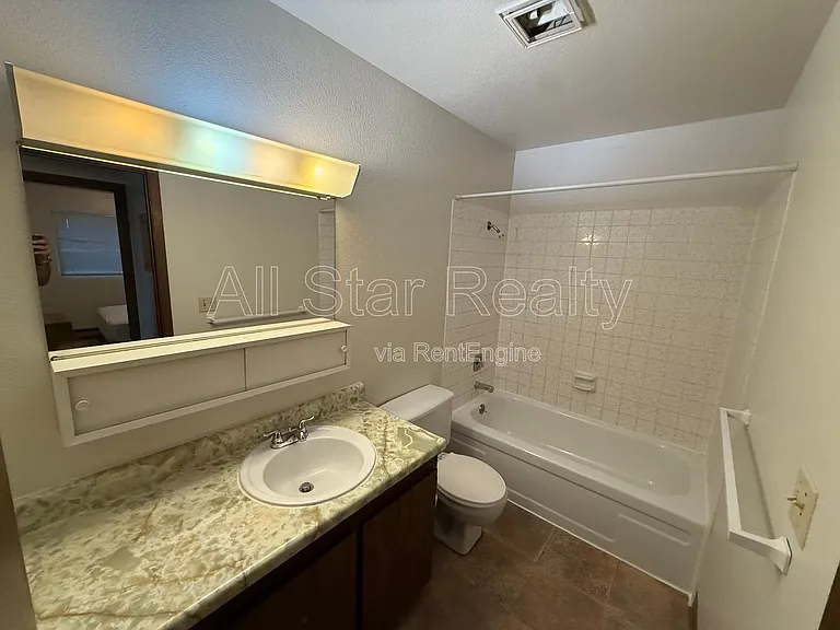 Norseman Apartments — Photo 11