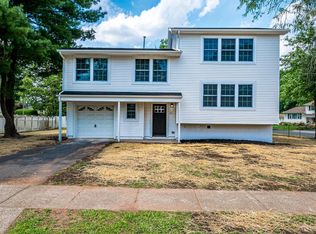 21 Brian Rd, Edison, NJ 08817