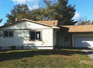 1114 Kettering St, Burton, MI