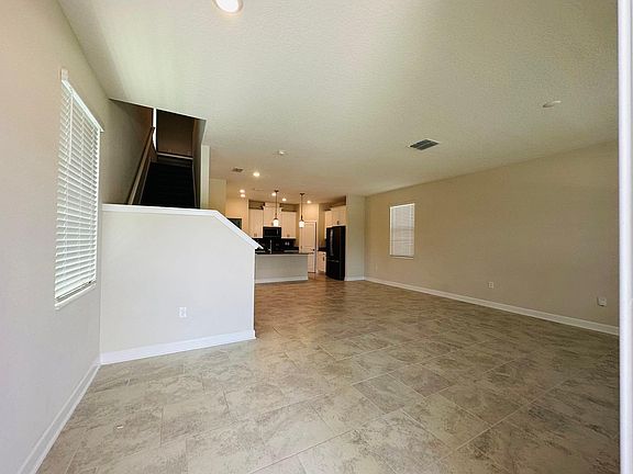 5th image of 1303 Silver Moon Ln