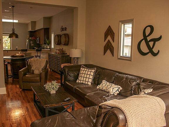 2nd image of 812 Saint Michael St APT 3