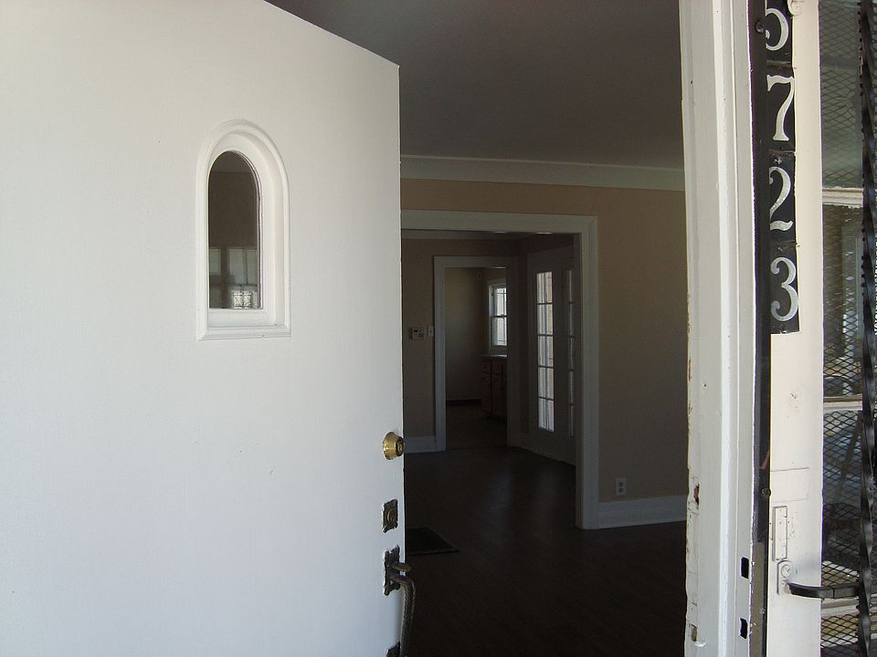 1st image of 5723 Brynhurst Ave