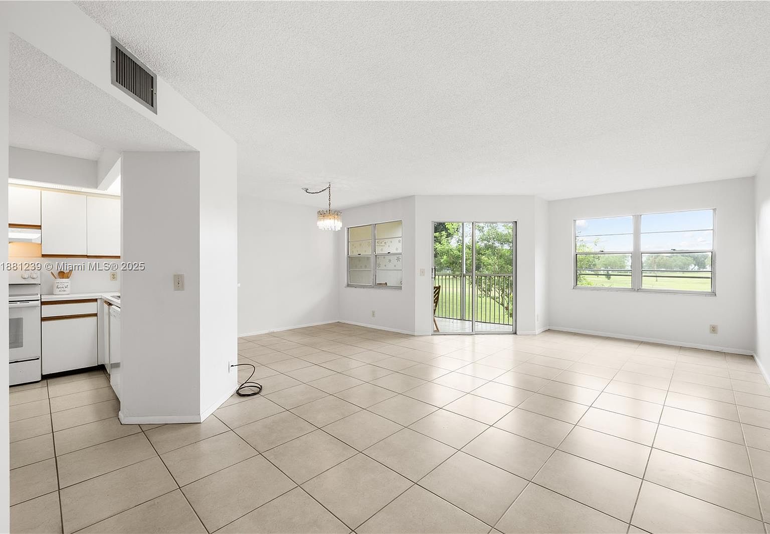 901 SW 128th Ave APT 212E