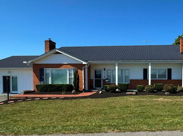 4061 Fairview Rd, Lewisburg, WV 24901