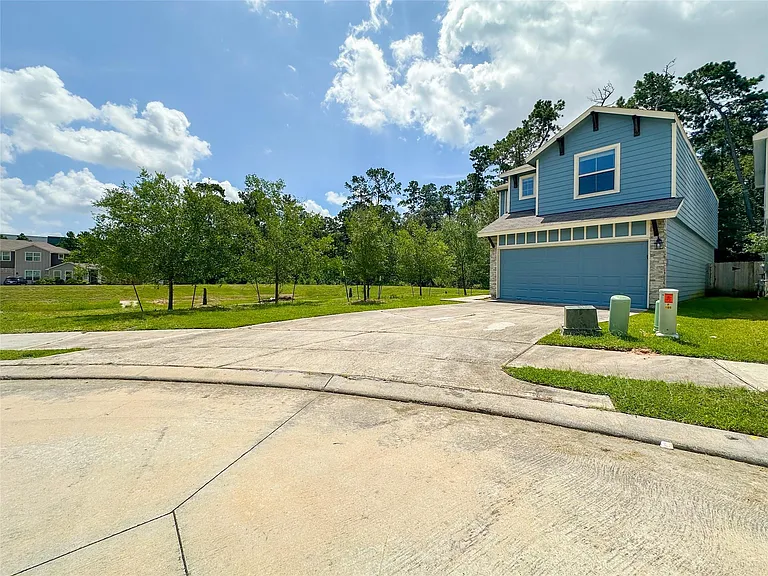 105 Camelot Place Ct — Photo 37