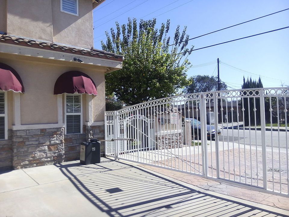 2nd image of 11345 Elliott Ave