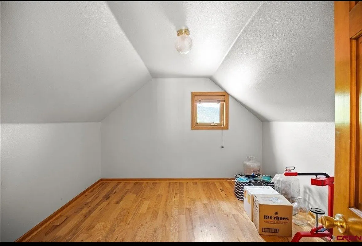 3 bed, 2.5 bath, 2204 sqft, $2,500 — Photo 4