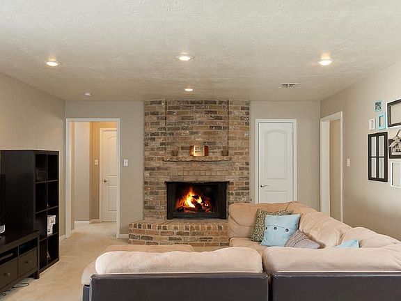4th image of 13730 Woodchester Dr