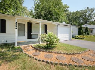 2872 Sugar Tree Ln, Maryland Heights, MO