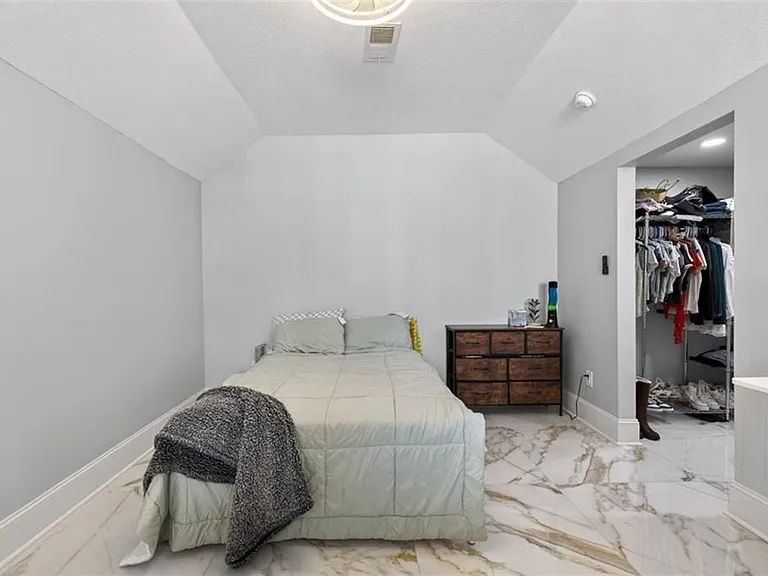 1075 Peachtree Walk NE #A512 — Photo 24