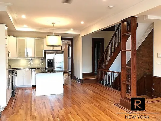 Rented by R New York | media 35