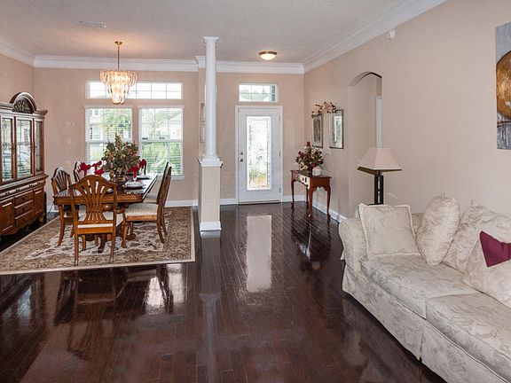 3rd image of 1043 Southern Hills Dr
