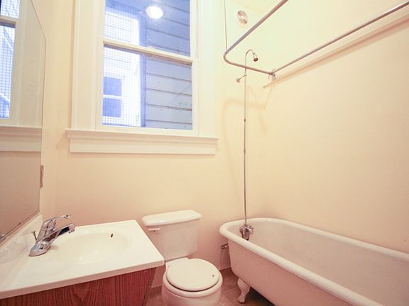 5th image of 627 Hayes St APT 2