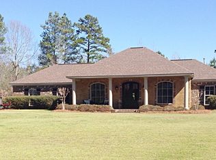 110 Rowan Oak Pl, Terry, MS 39170
