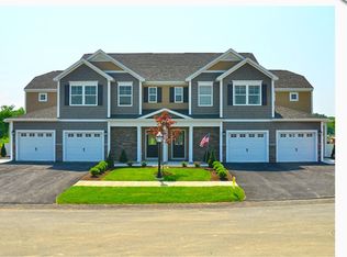 6 Whitaker Dr, Cohoes, NY 12047