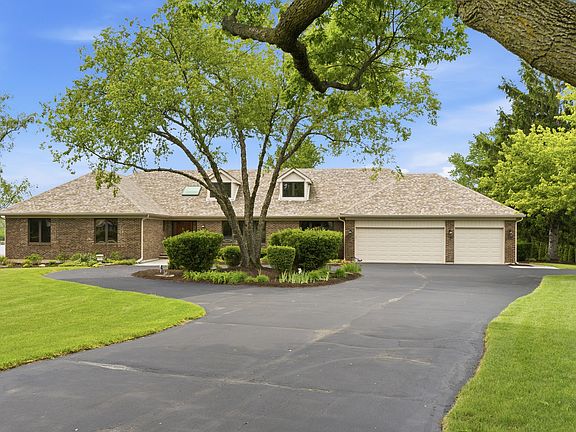 2nd image of 2208 Shetland Rd