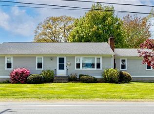 208 Sowams Rd, Barrington, RI 02806