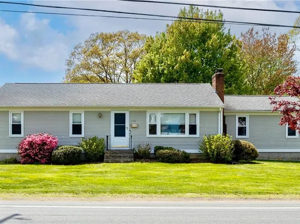 208 Sowams Rd, Barrington, RI 02806