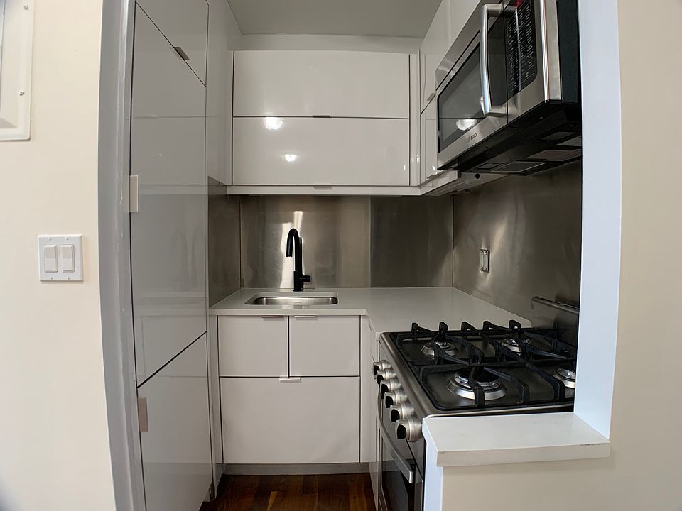 2nd image of 455 Hudson St APT 36