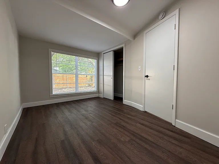6916 N Central Ave — Photo 19