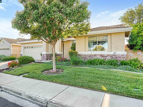 2nd image of 287 Mandarin Cir