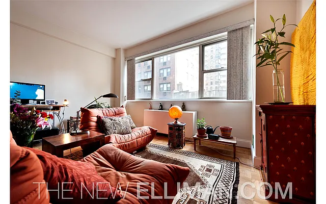 Sold by Douglas Elliman | media 8
