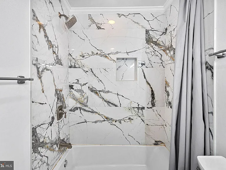 5405 Hampton Forest Way — Photo 34