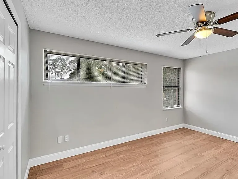 12222 Fox Hound Ln — Photo 3