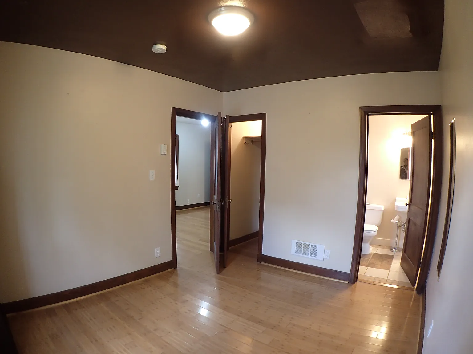 1 bed, 754 sqft, $1,075 — Photo 3