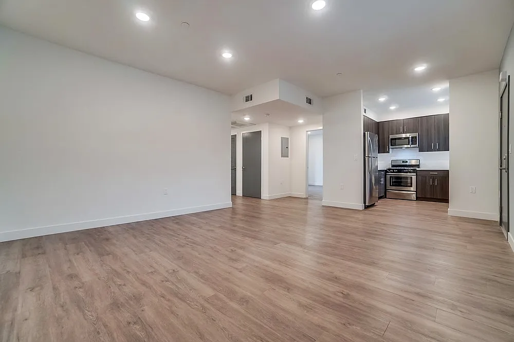 2 bed, 1118 sqft, $2,700 — Photo 1