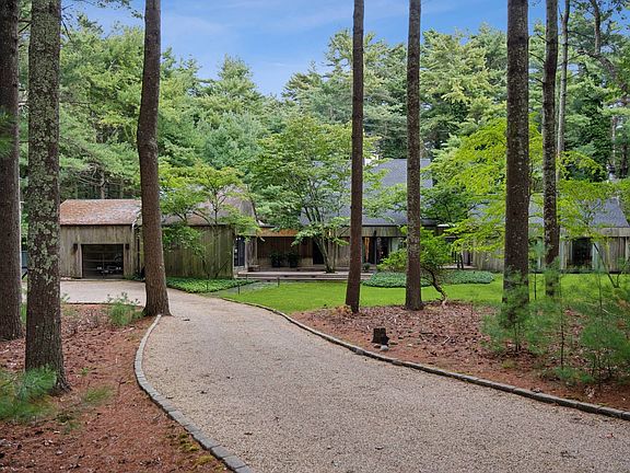 2nd image of 5 White Pine Rd