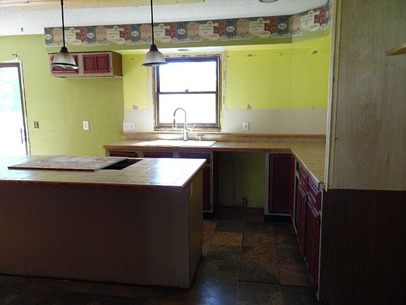 4th image of 3135 Norwood Dr