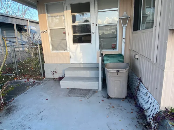 1843 Live Oak St NE, Palm Bay, FL 32905