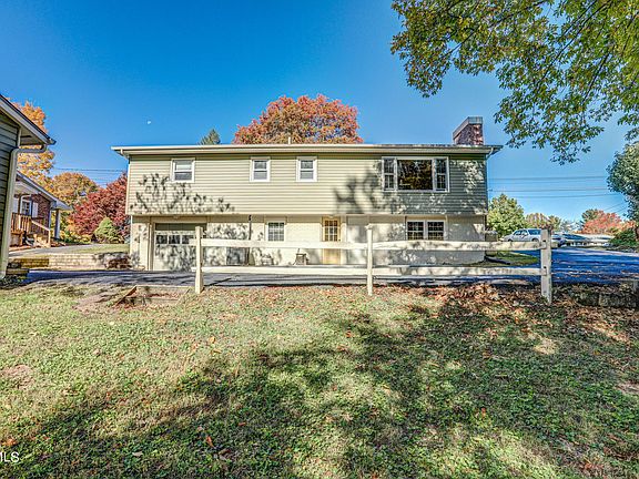 5th image of 411 Belmont Dr