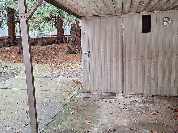 Storage shed