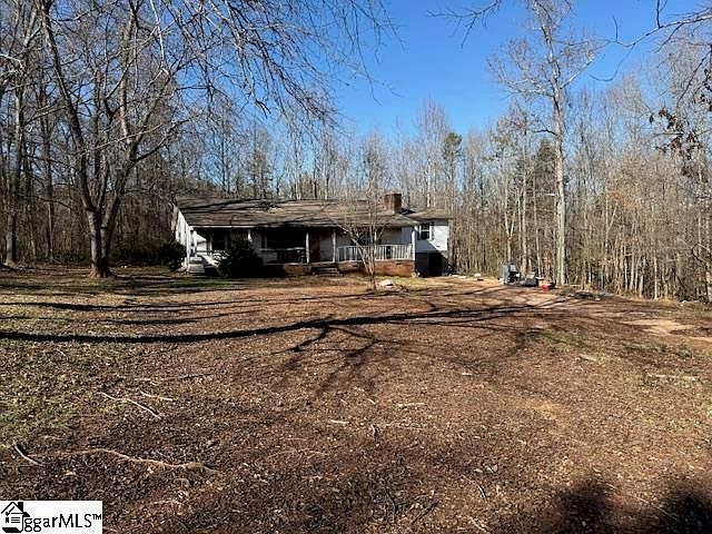 1st image of 105 Cades Dr