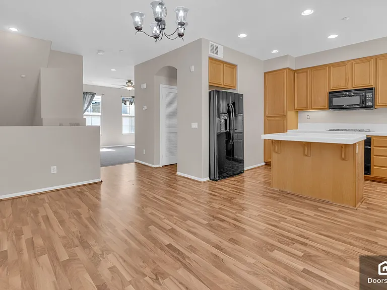 315 Bishop Dr — Photo 12