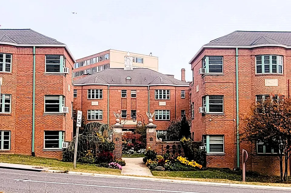Wakefield Manor Apartments