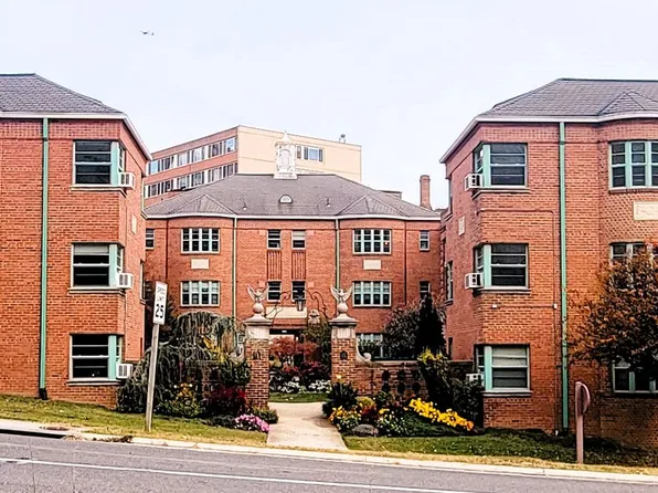 Wakefield Manor Apartments