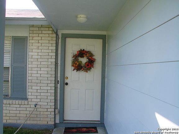 2nd image of 8515 Glen Shadow Dr
