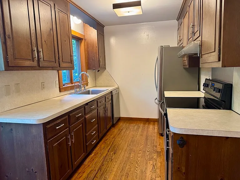32 Revere Rd — Photo 9