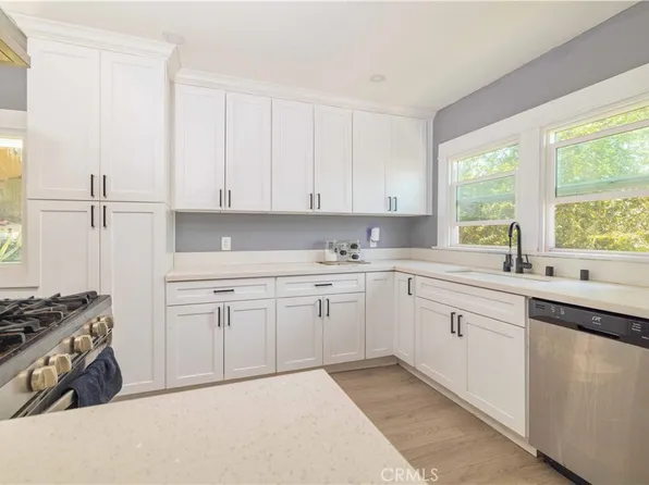 328 Vista Pl, Los Angeles, CA 90042